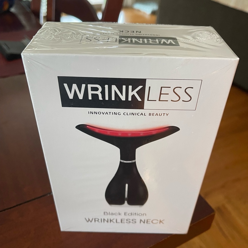 L’Core Paris Wrinkless Clinical Neck Massager “Black Edition” NIB